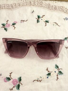 Quay Australia Square Sunglasses - Mauve Pink Transparent Frame